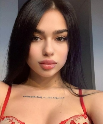 Октябрина, 18 лет, 2 размер груди